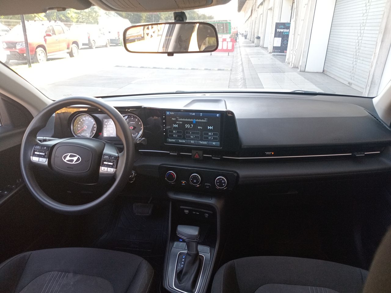 HYUNDAI - 30