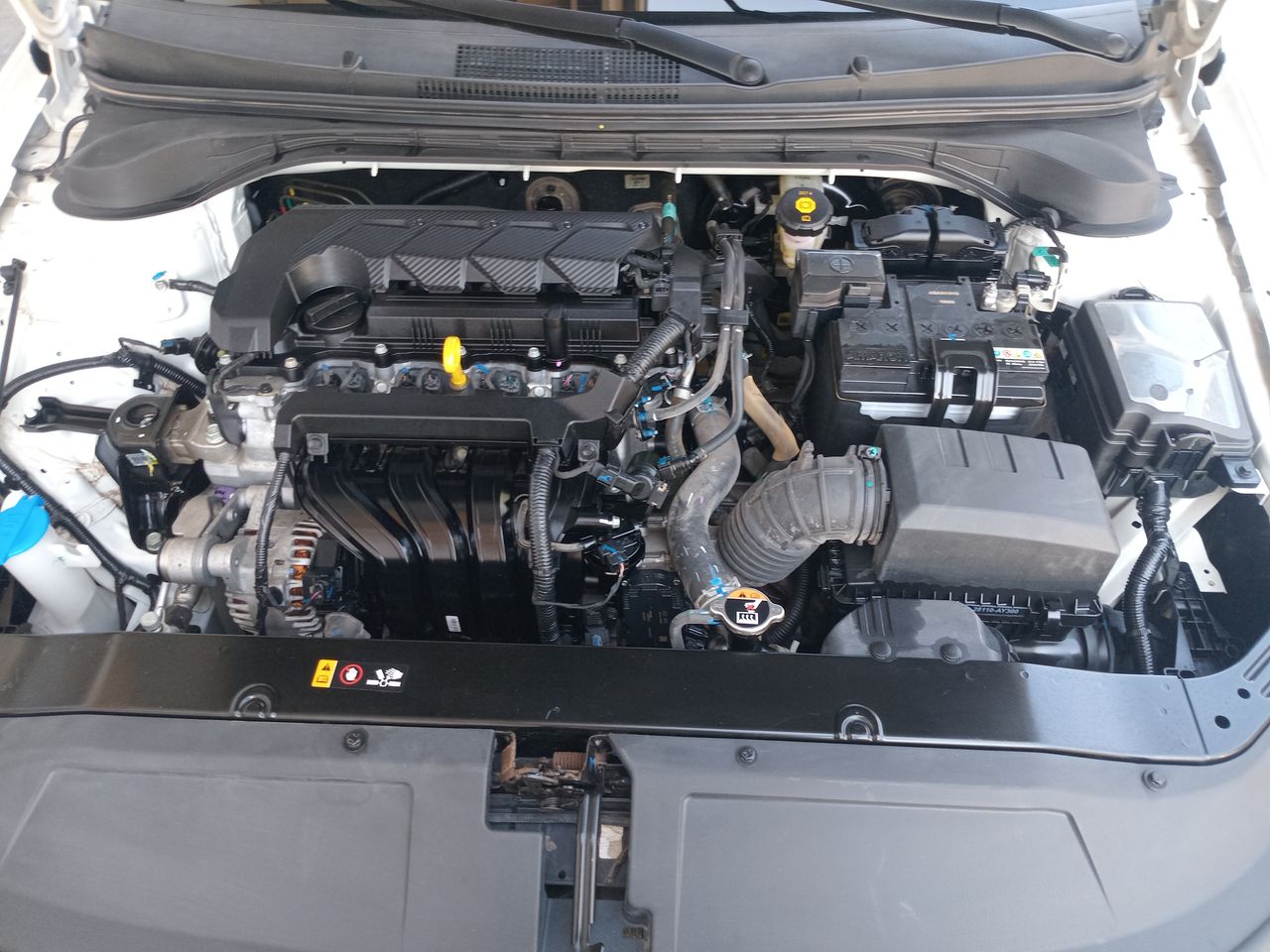 HYUNDAI - 16