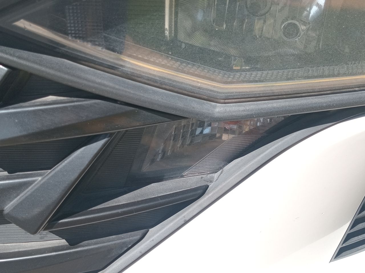 HYUNDAI - 18