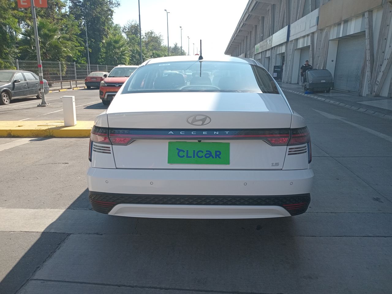 HYUNDAI - 6