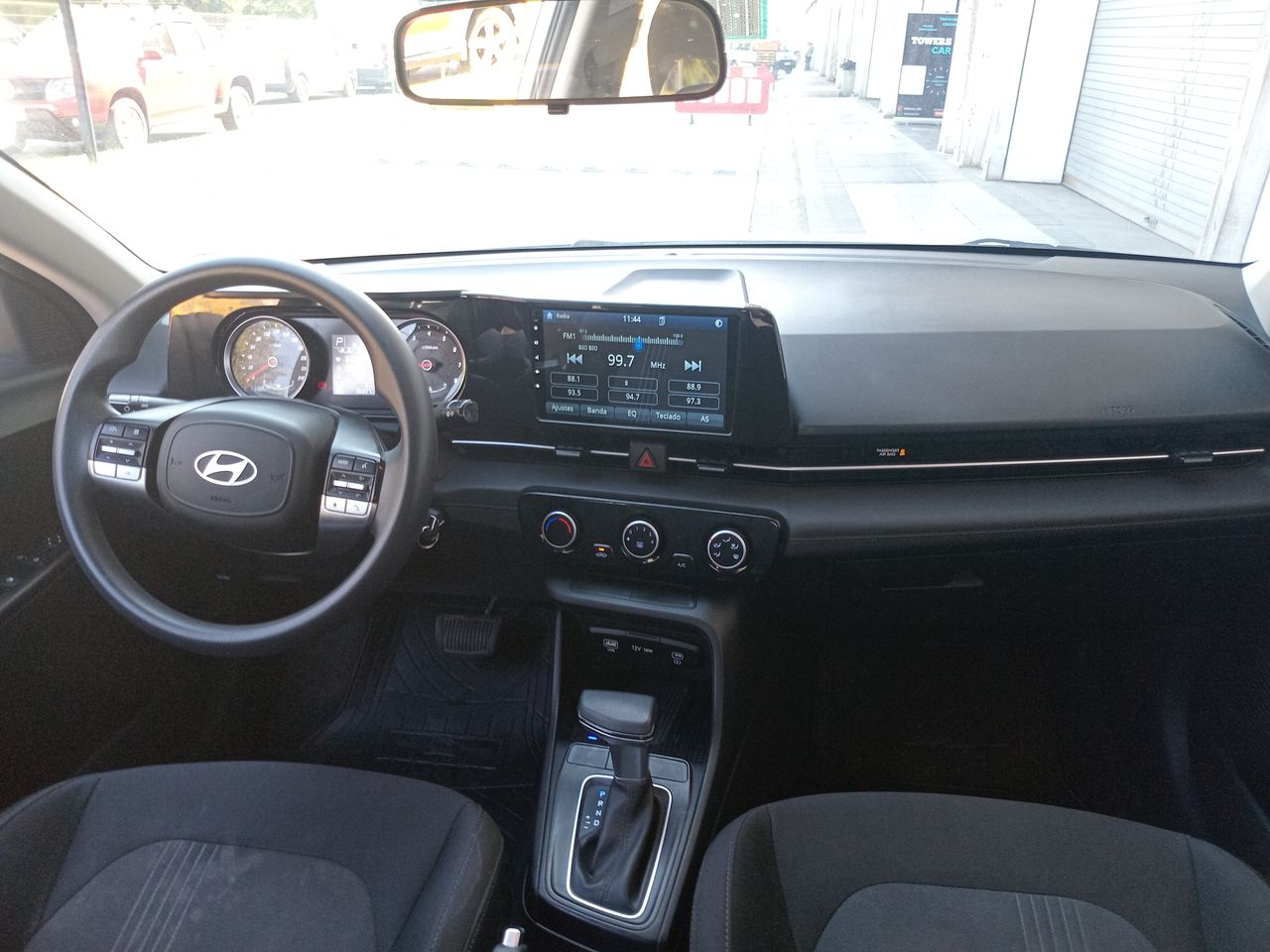 HYUNDAI - 9
