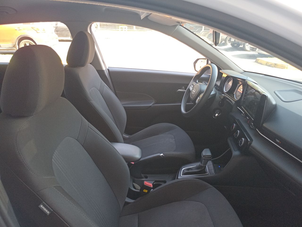 HYUNDAI - 14