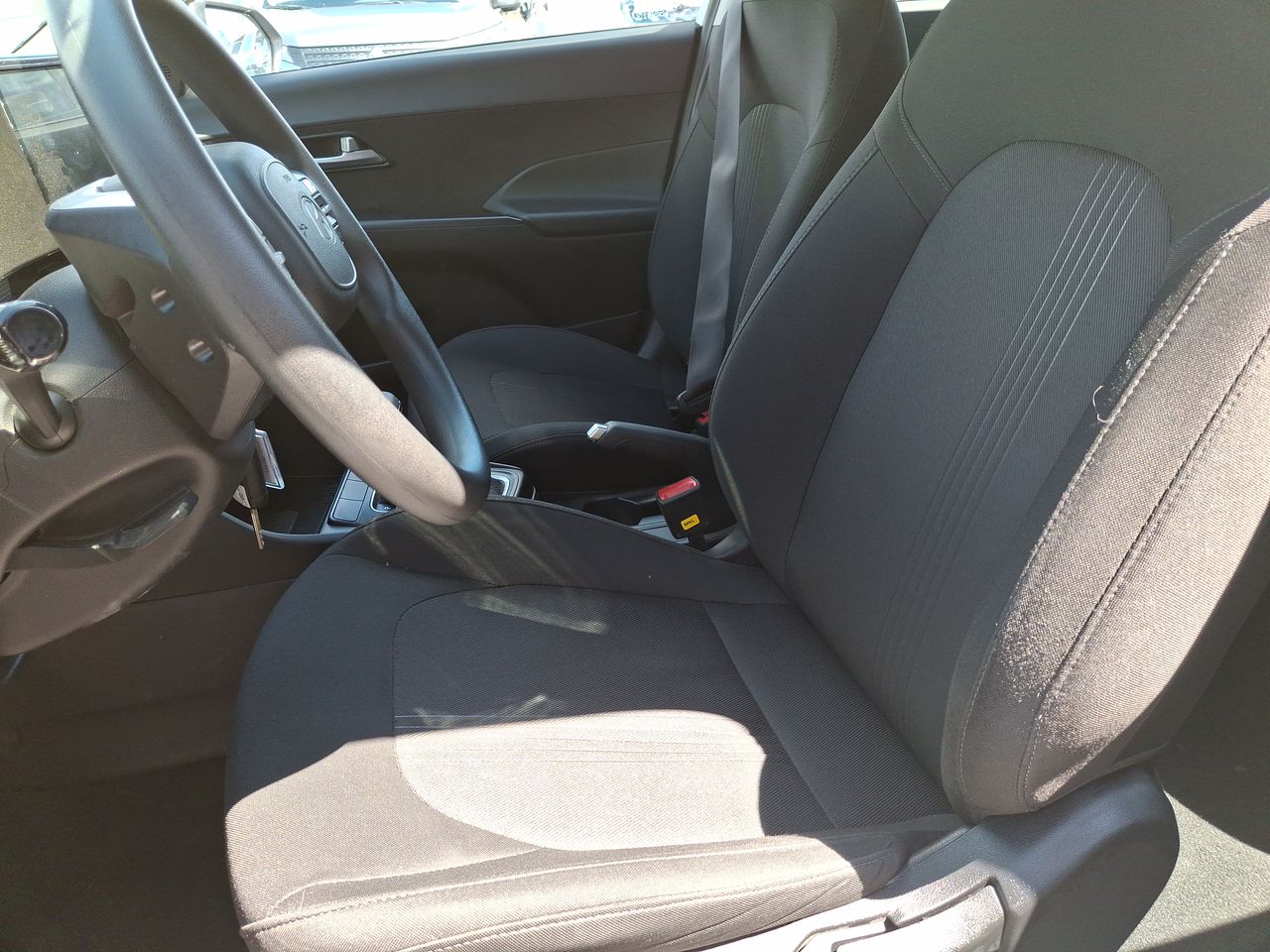 HYUNDAI - 23