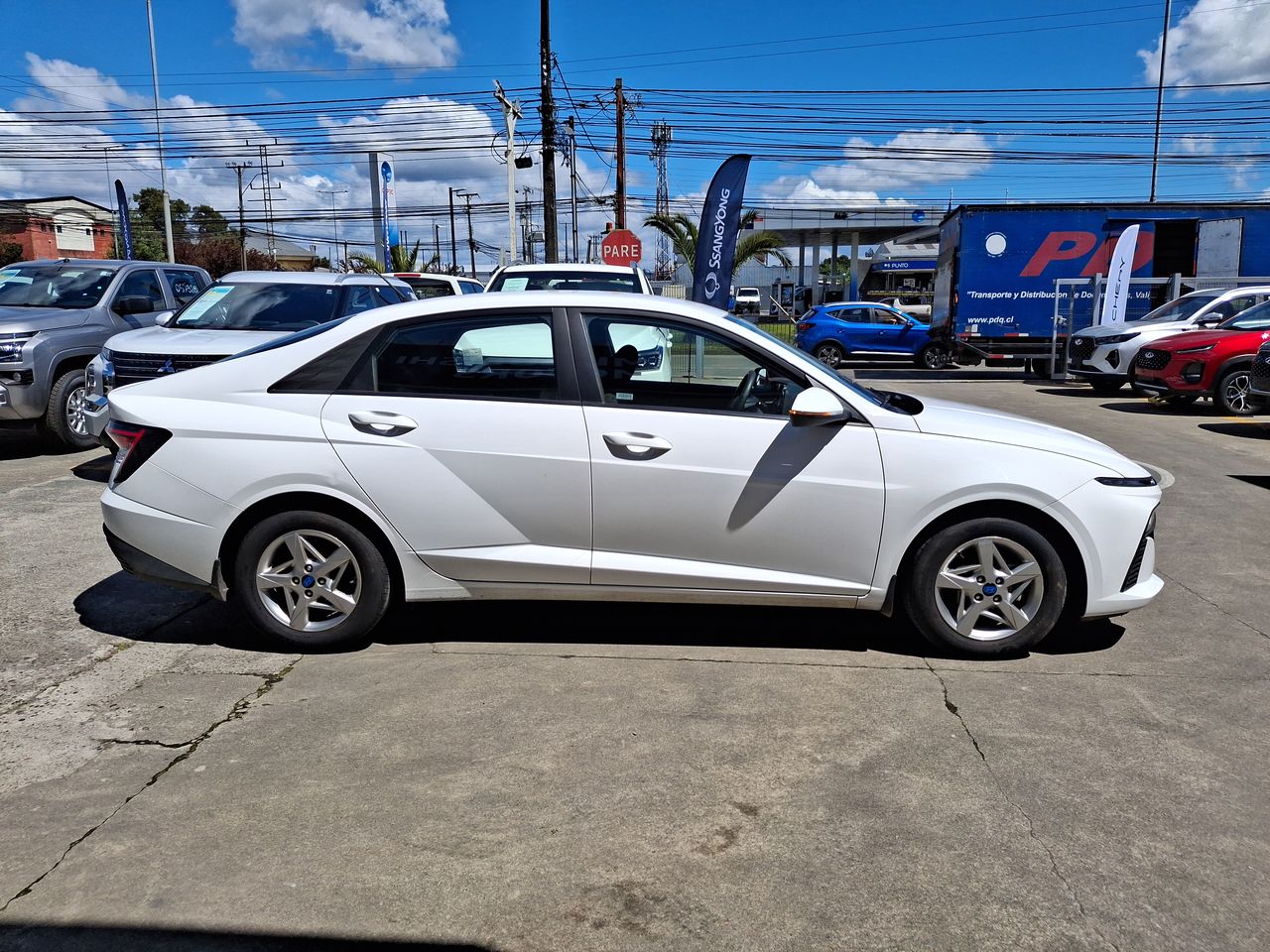 HYUNDAI - 8