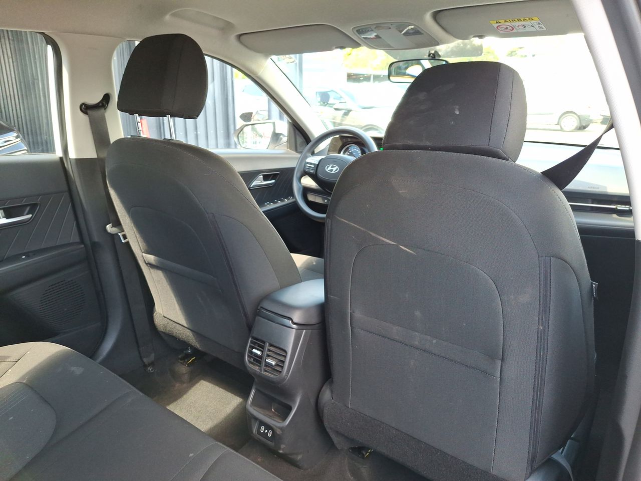 HYUNDAI - 10