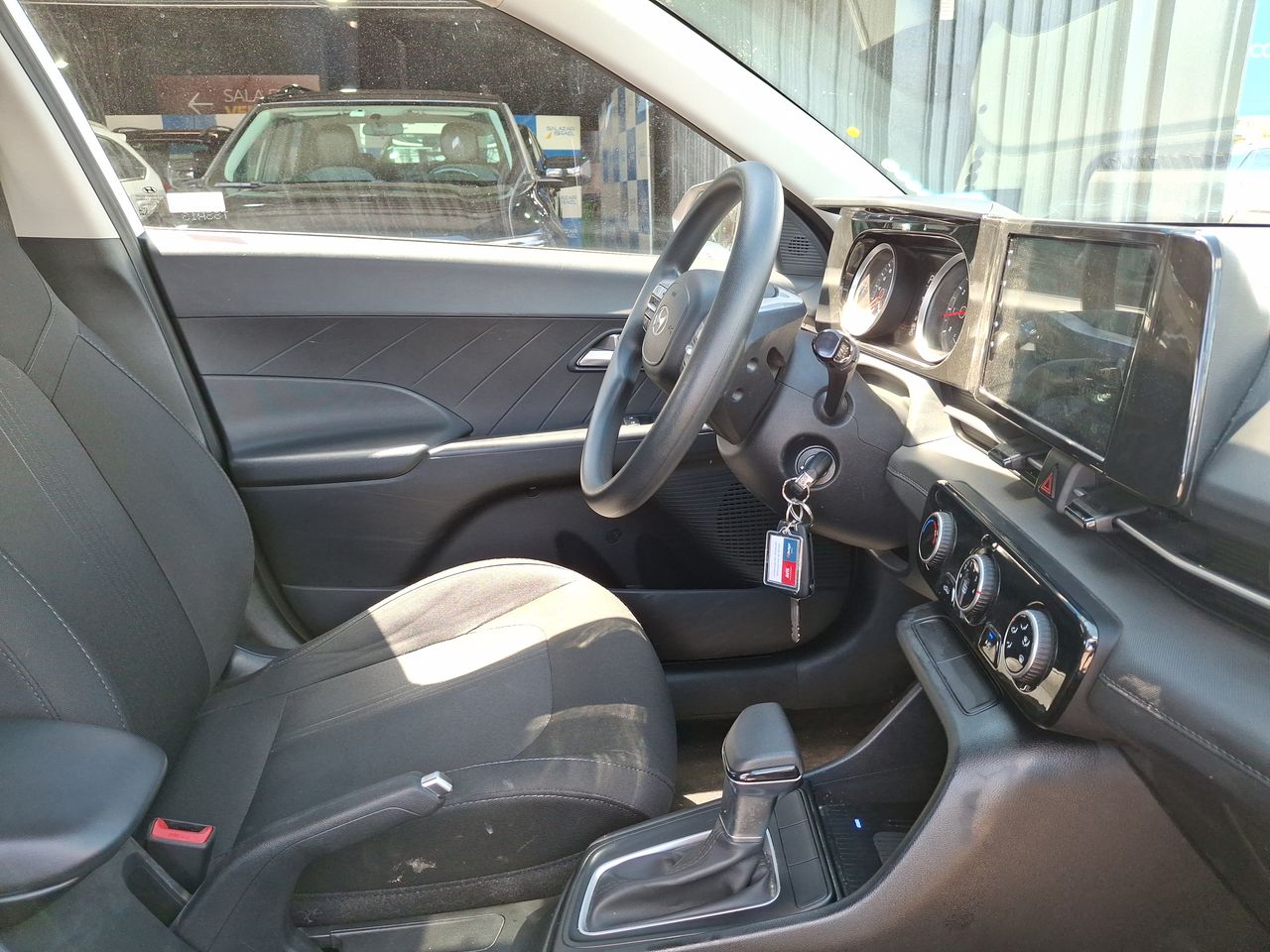 HYUNDAI - 13