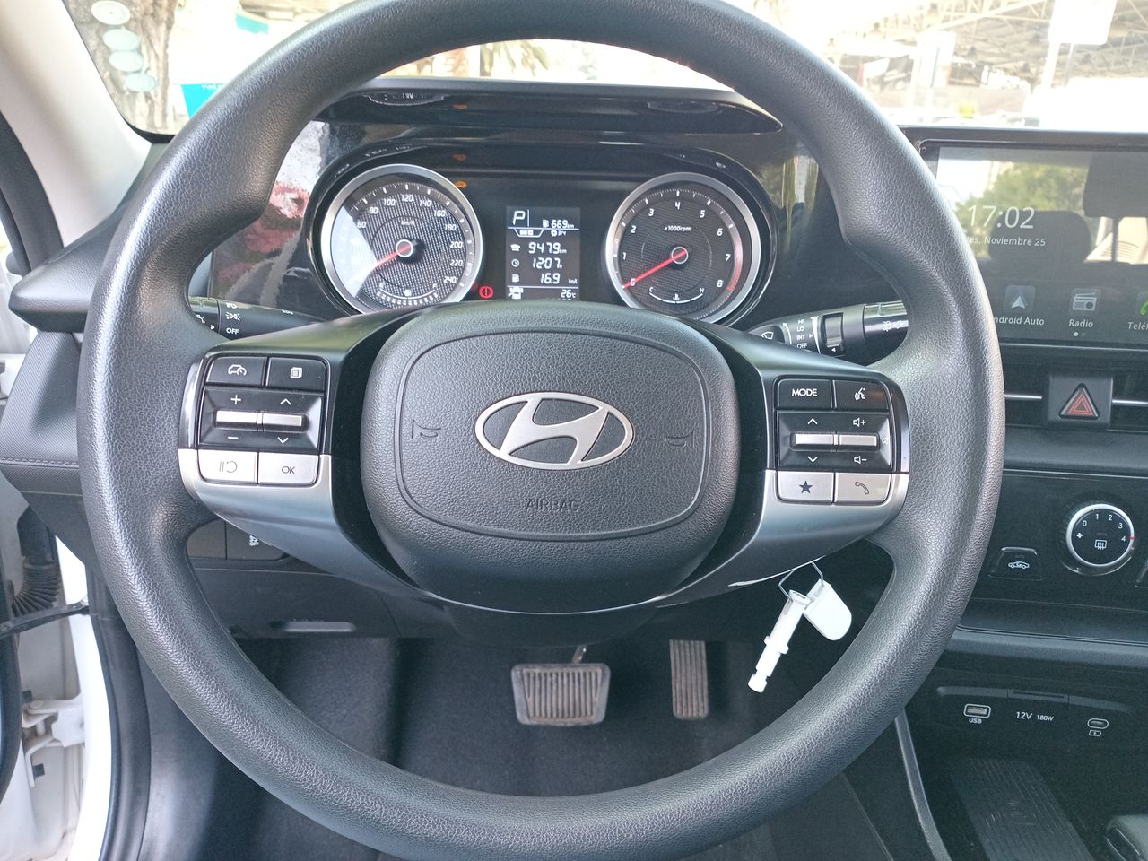HYUNDAI - 24