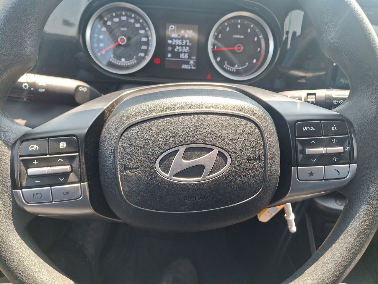 HYUNDAI - 24
