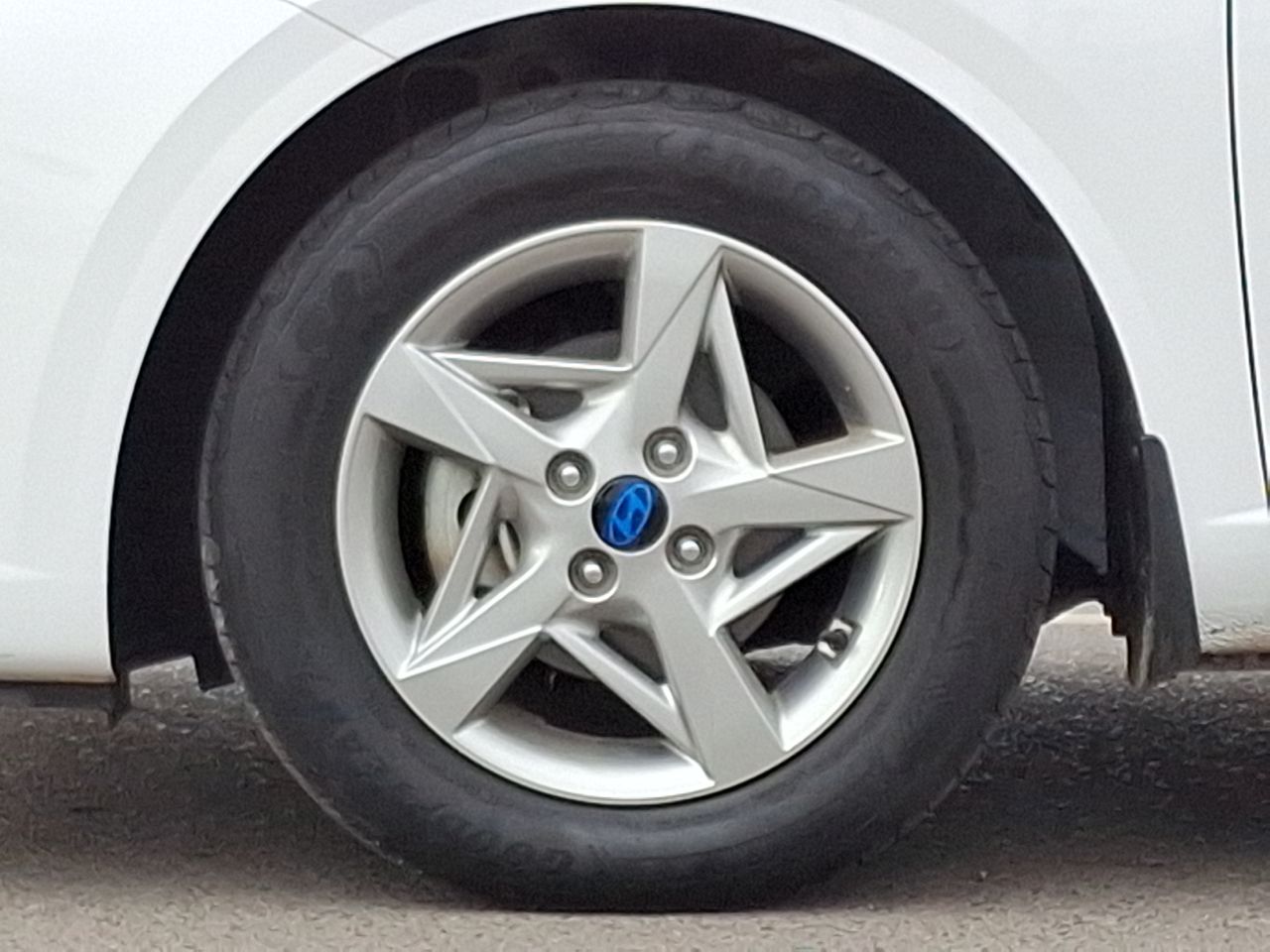 HYUNDAI - 17