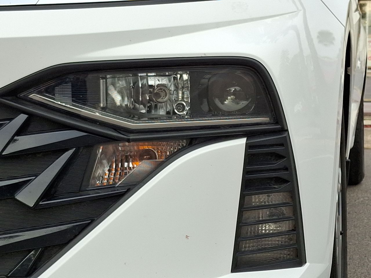 HYUNDAI - 18