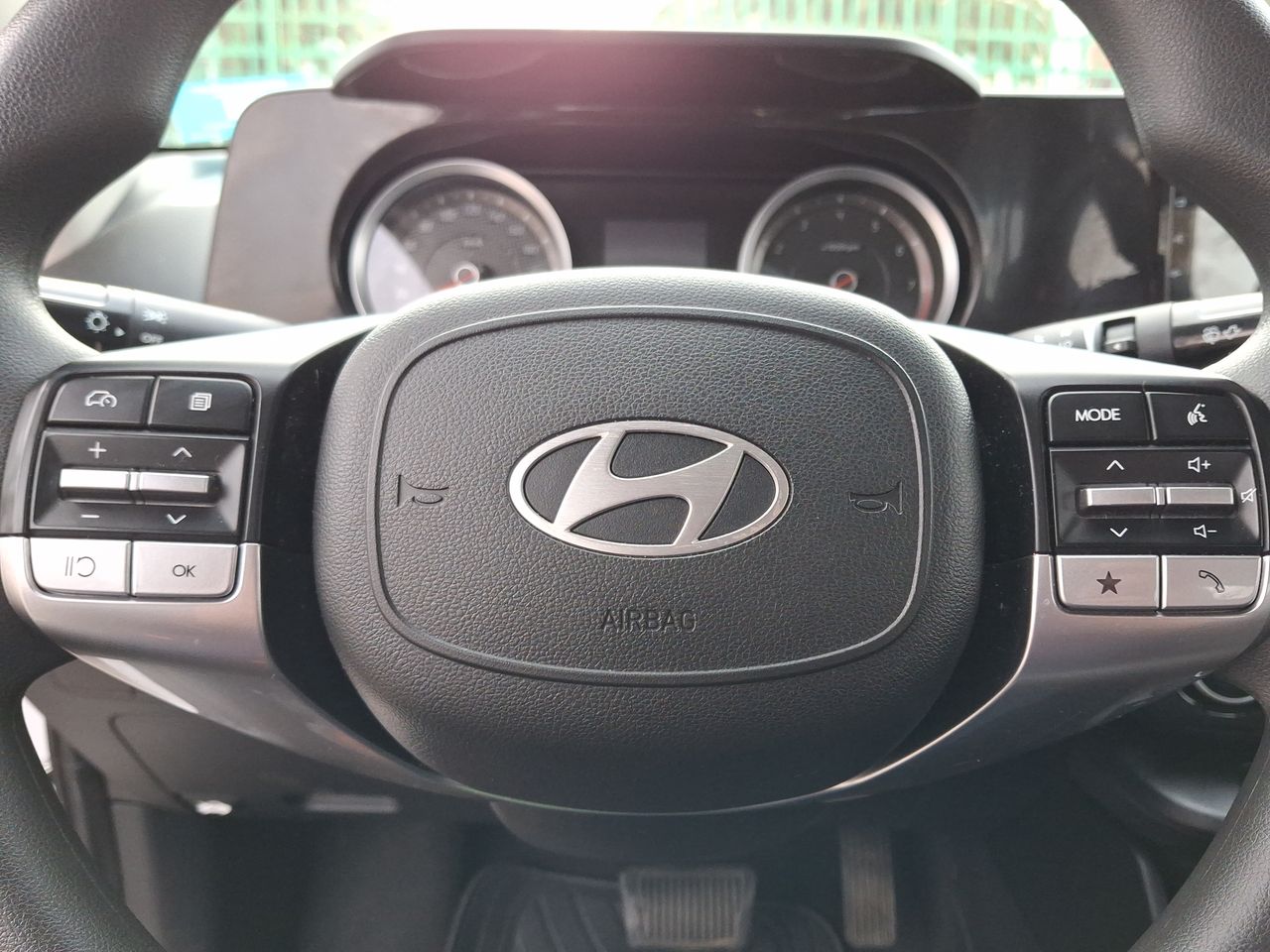 HYUNDAI - 25