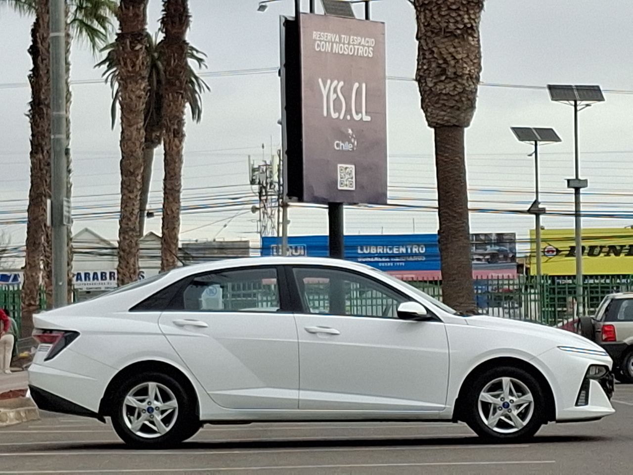 HYUNDAI - 8