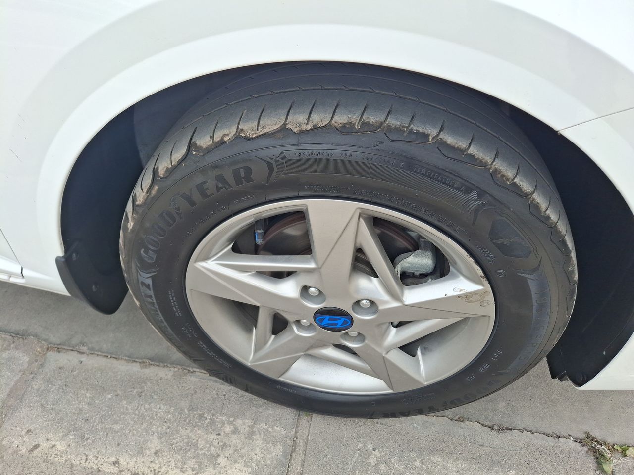 HYUNDAI - 17
