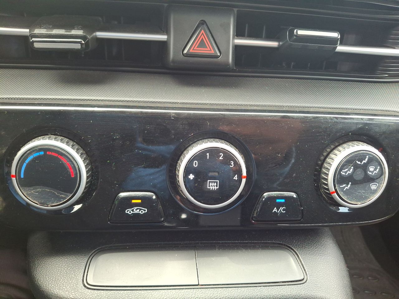 HYUNDAI - 28