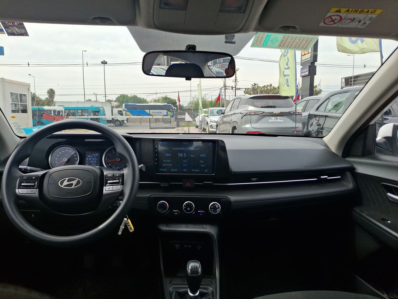 HYUNDAI - 30