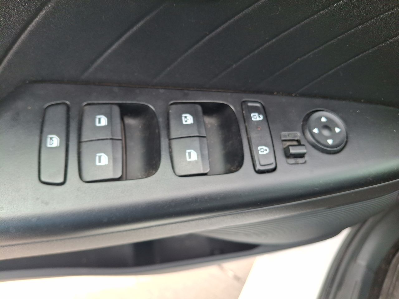 HYUNDAI - 22