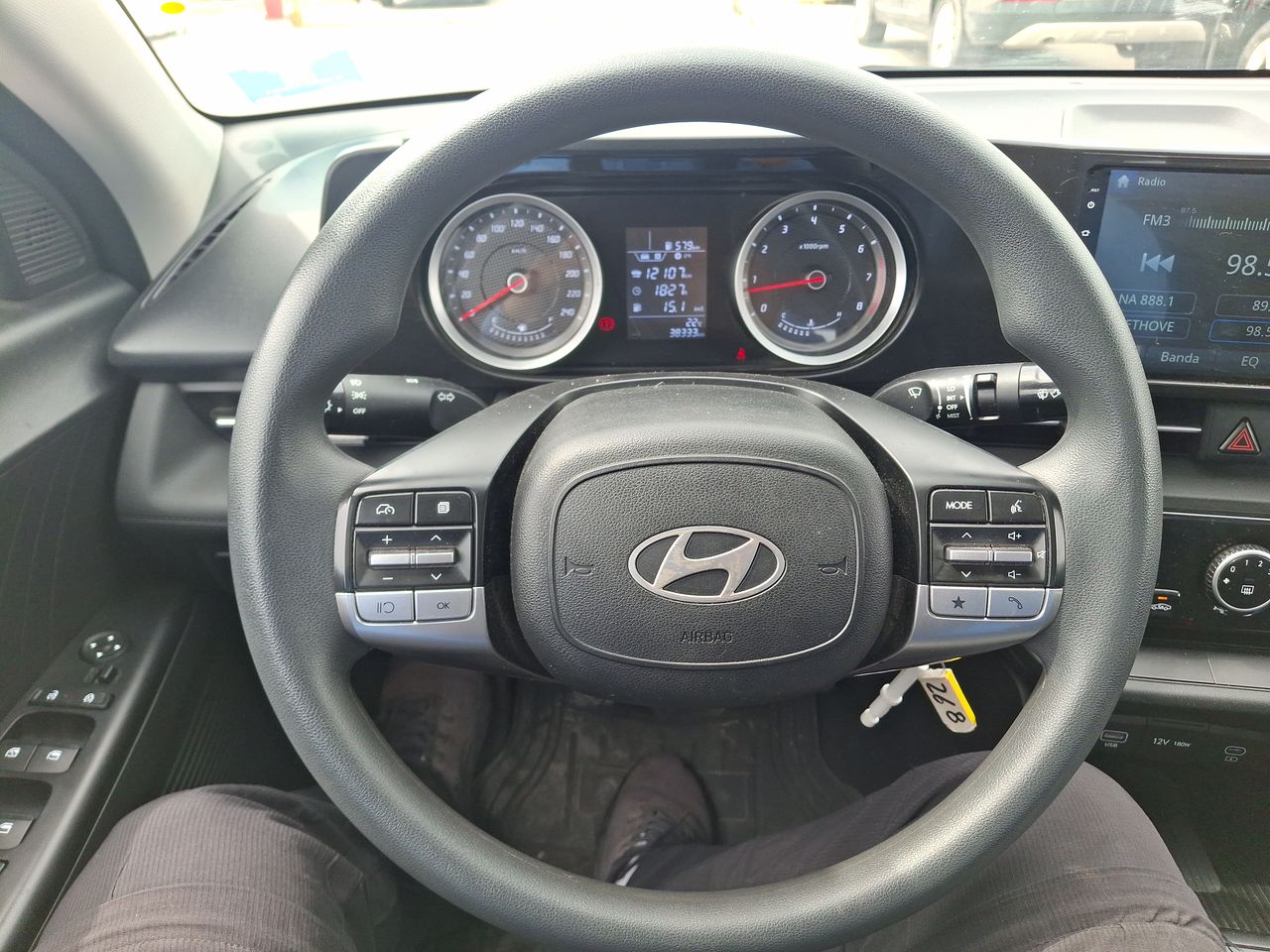 HYUNDAI - 23
