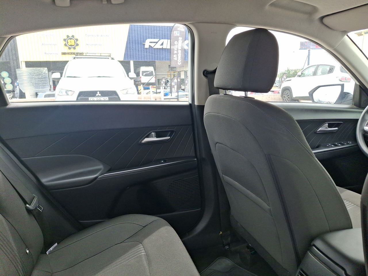 HYUNDAI - 15
