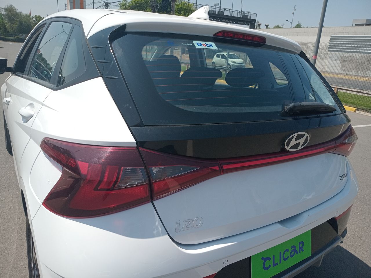 HYUNDAI - 18
