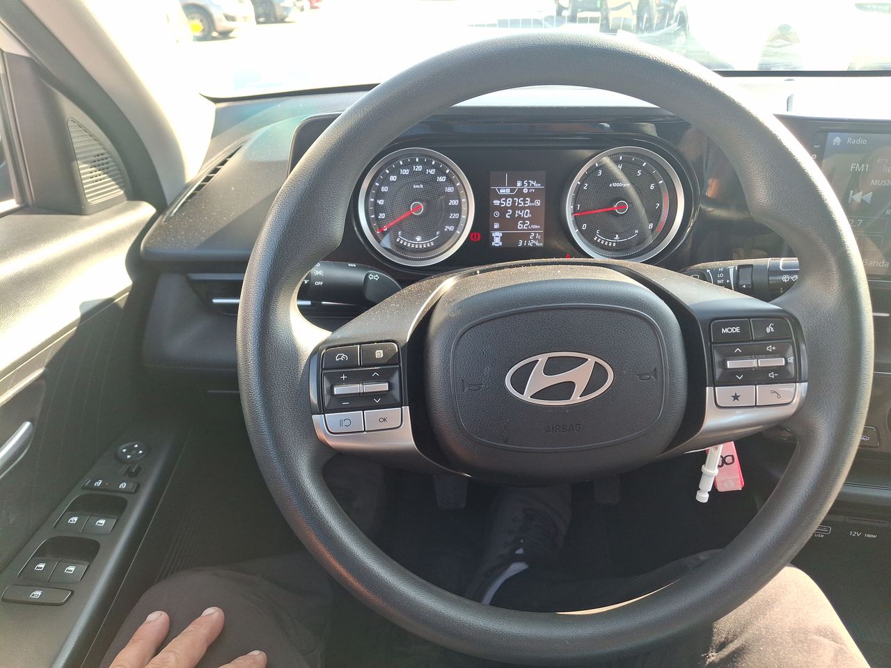 HYUNDAI - 23