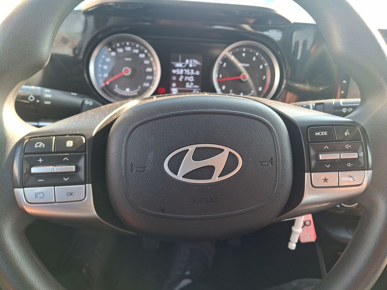 HYUNDAI - 24