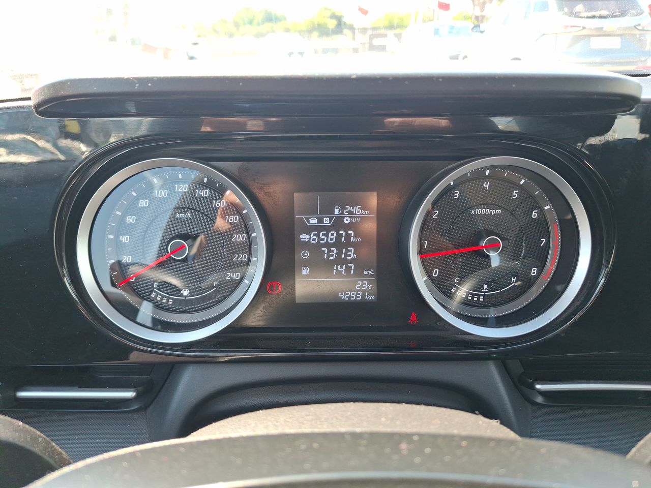 HYUNDAI - 25