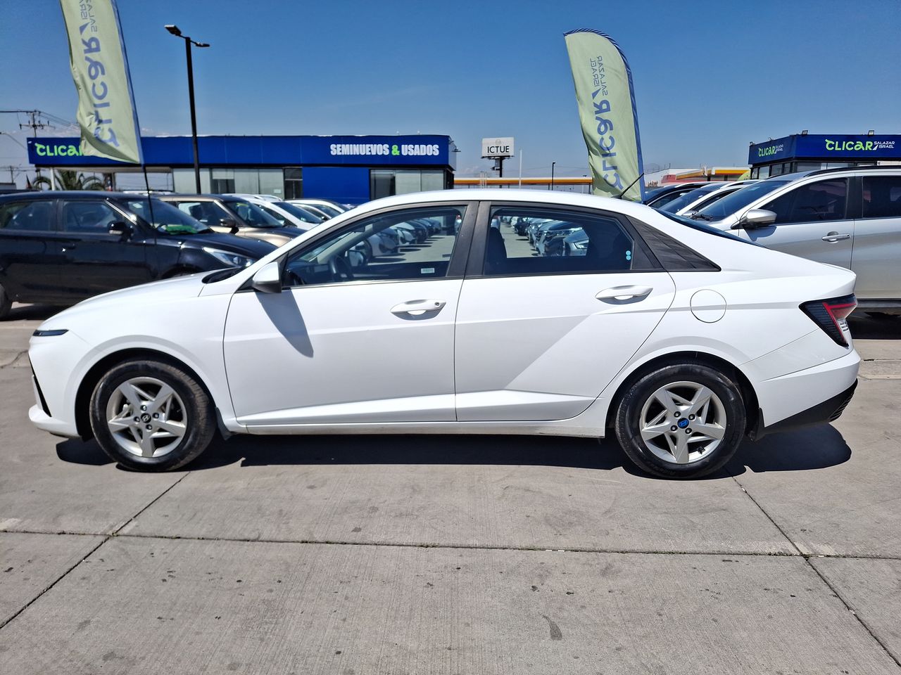 HYUNDAI - 4