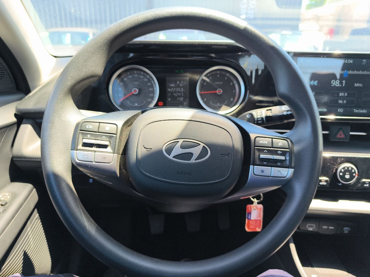 HYUNDAI - 23