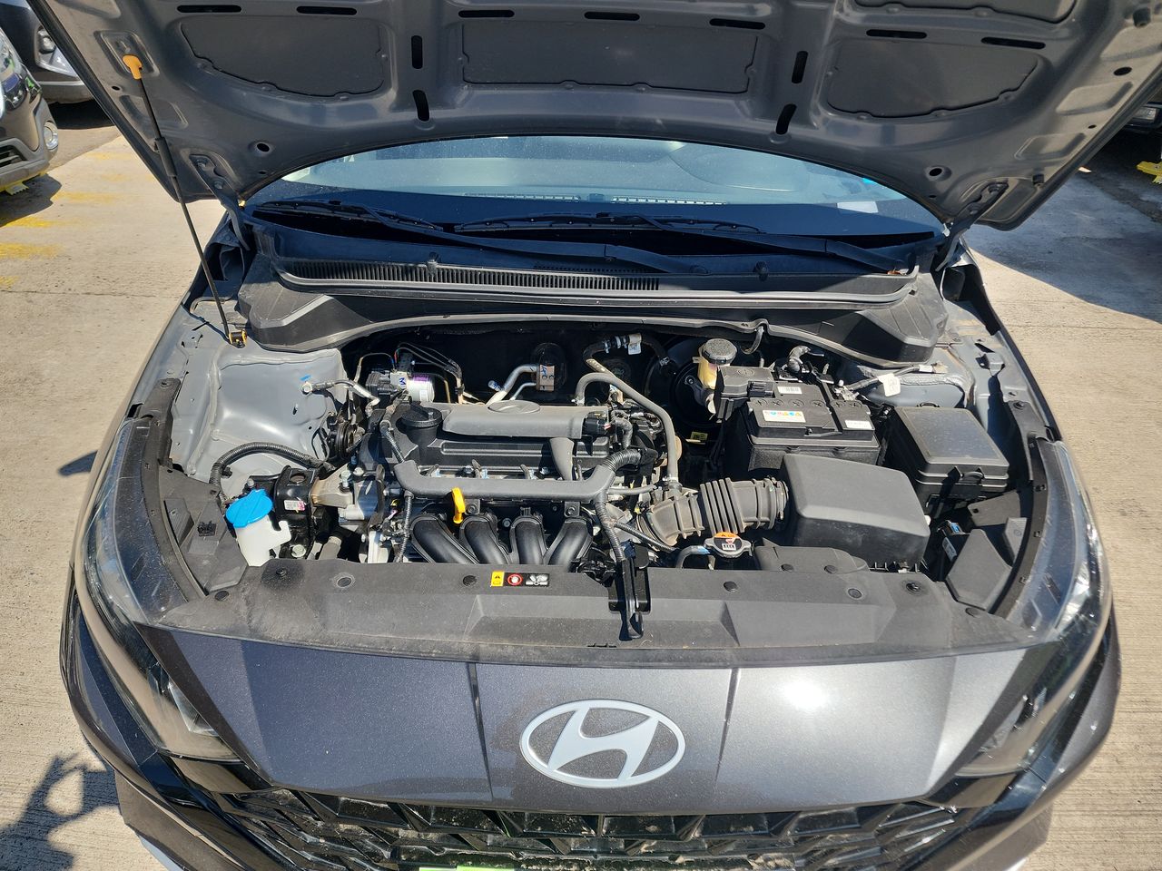 HYUNDAI - 18