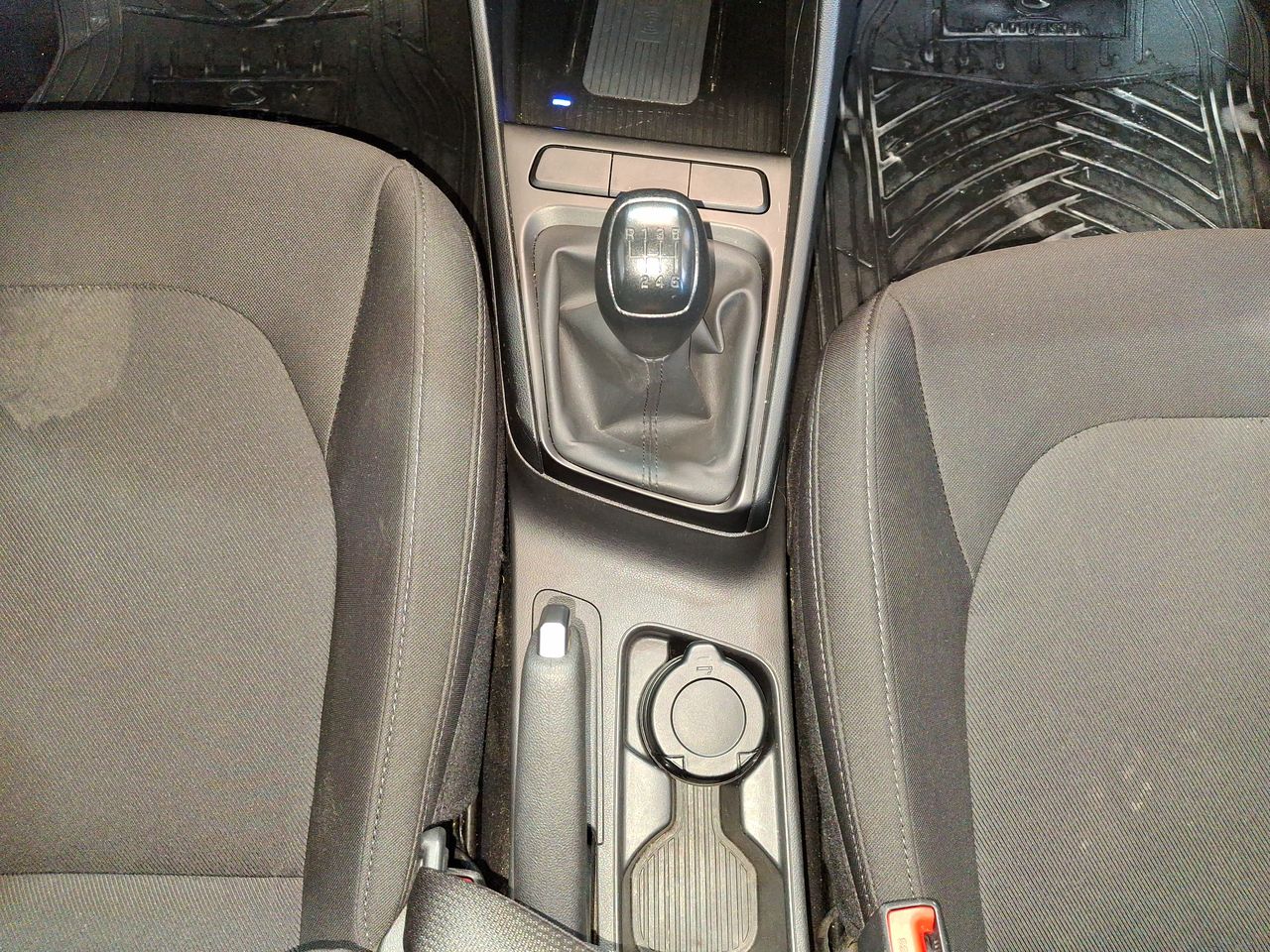 HYUNDAI - 30