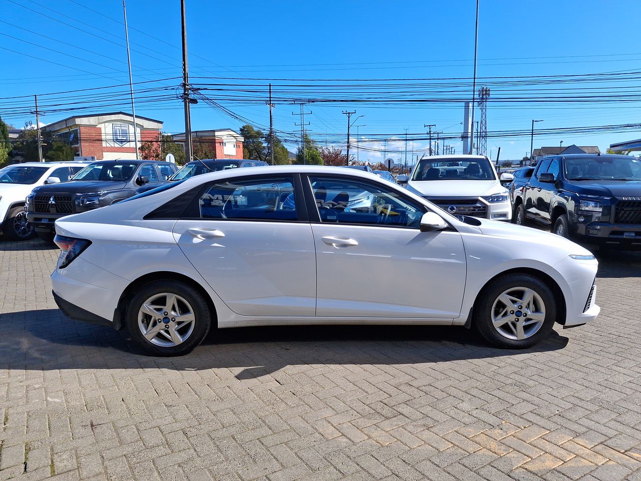 HYUNDAI - 8