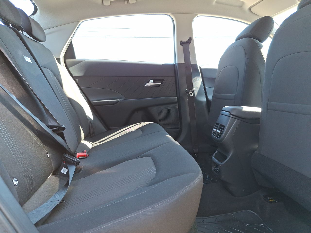 HYUNDAI - 12