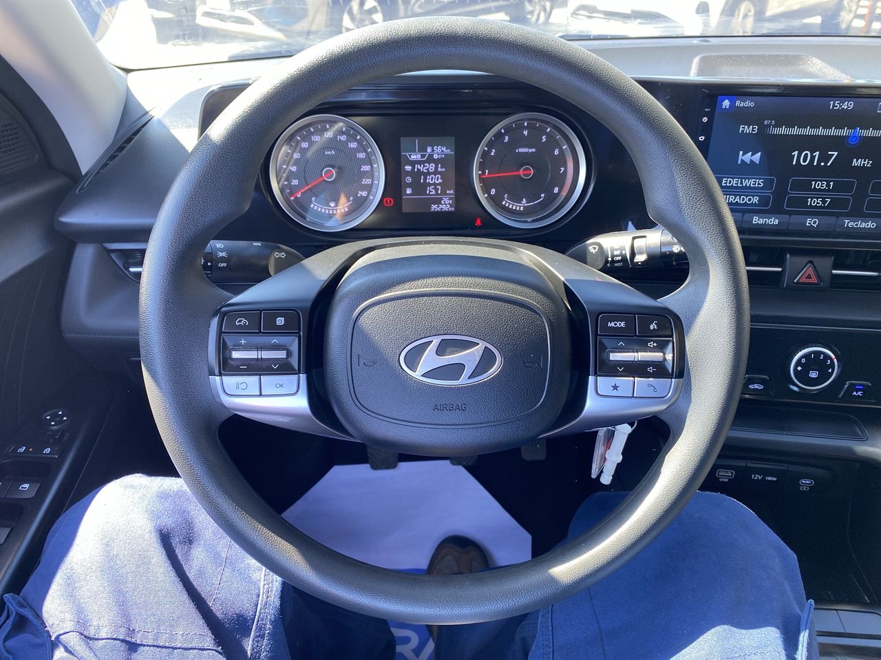 HYUNDAI - 24