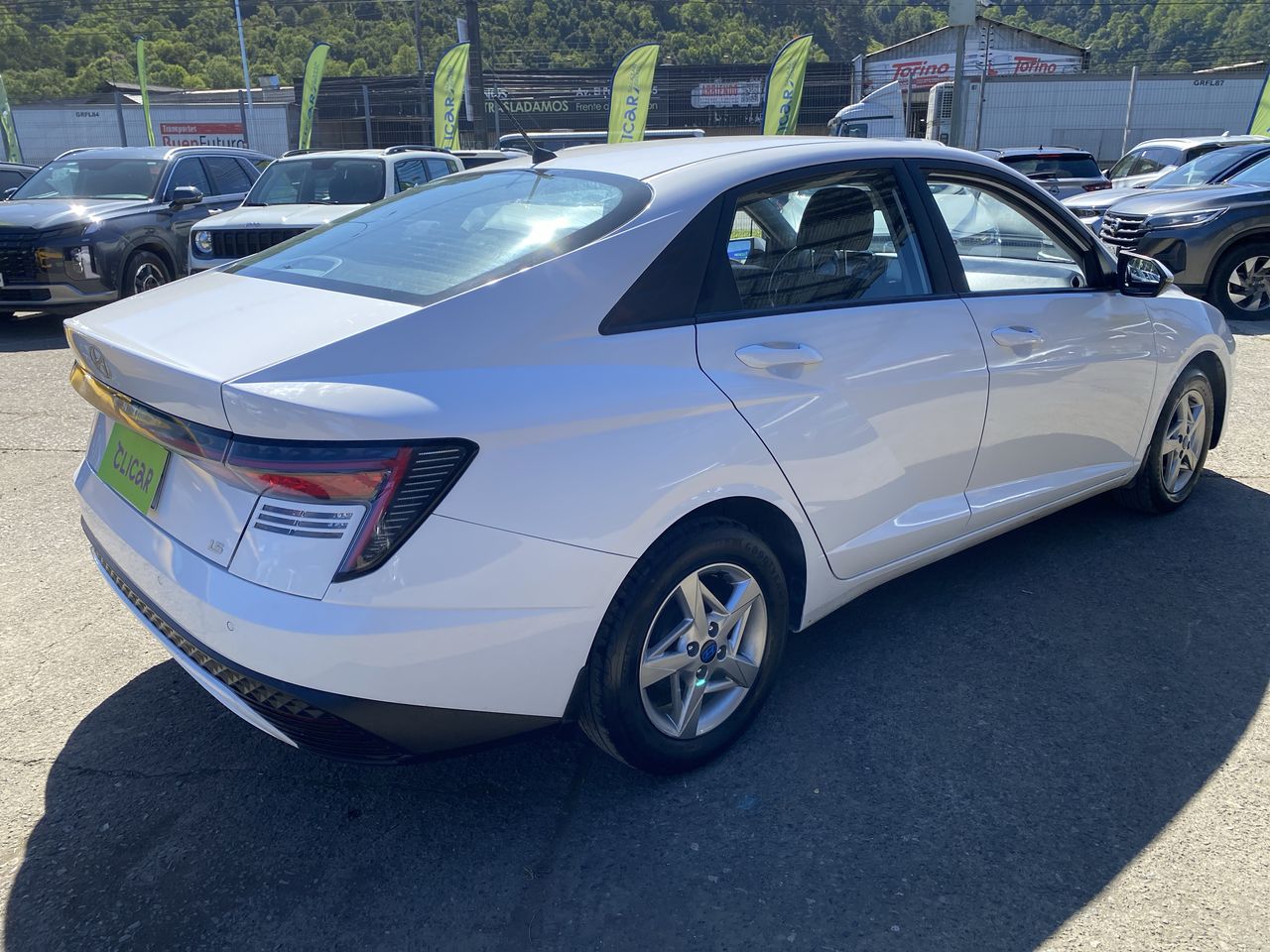 HYUNDAI - 7