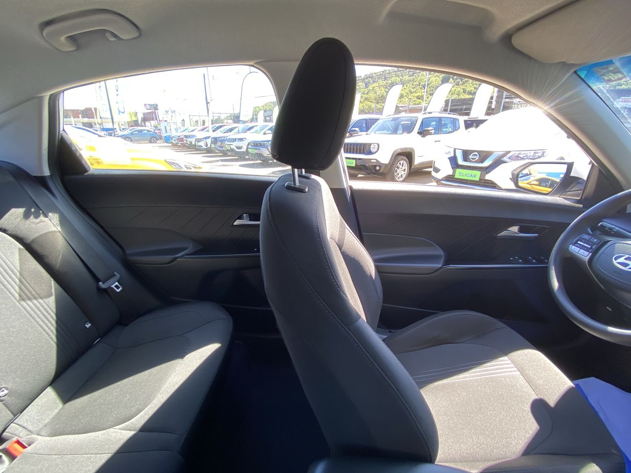 HYUNDAI - 15