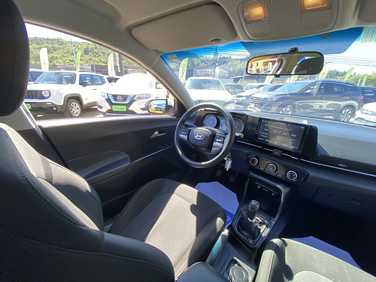 HYUNDAI - 16