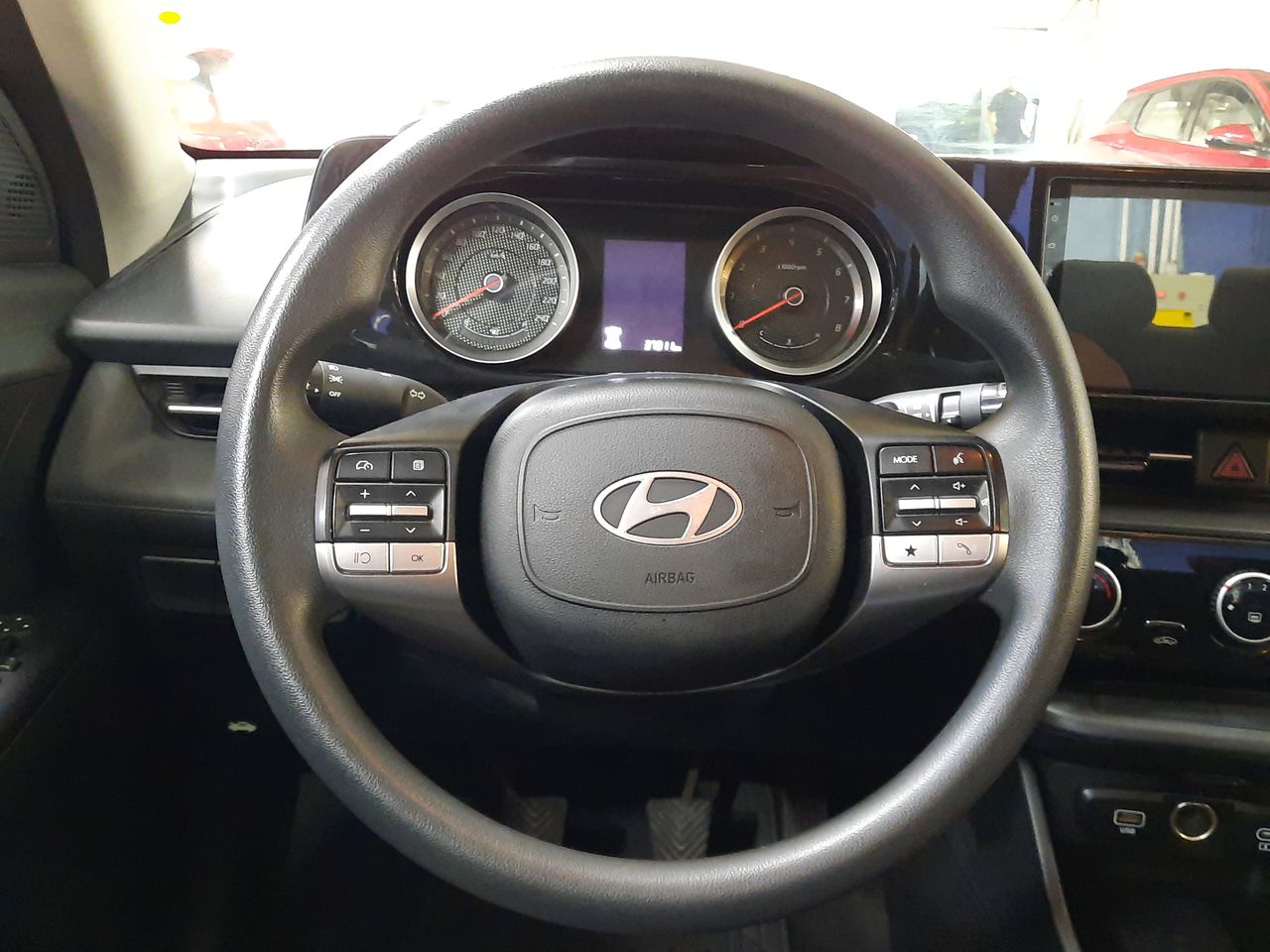 HYUNDAI - 26
