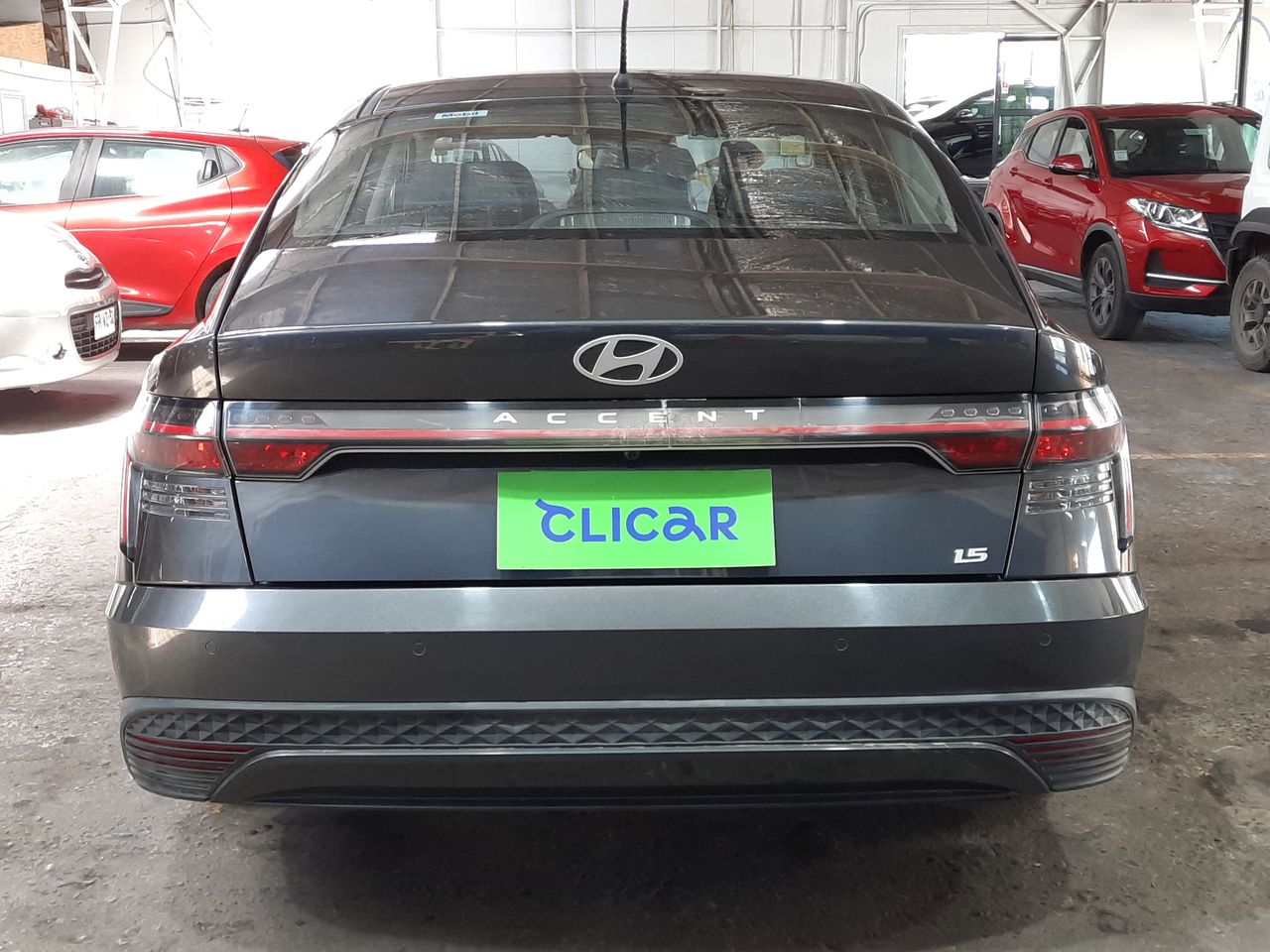 HYUNDAI - 6