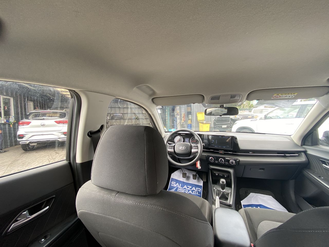 HYUNDAI - 16