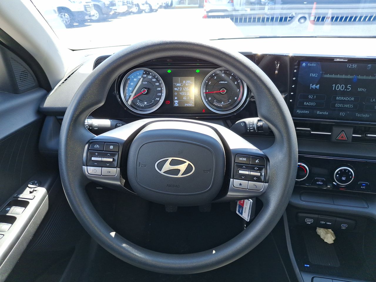 HYUNDAI - 26
