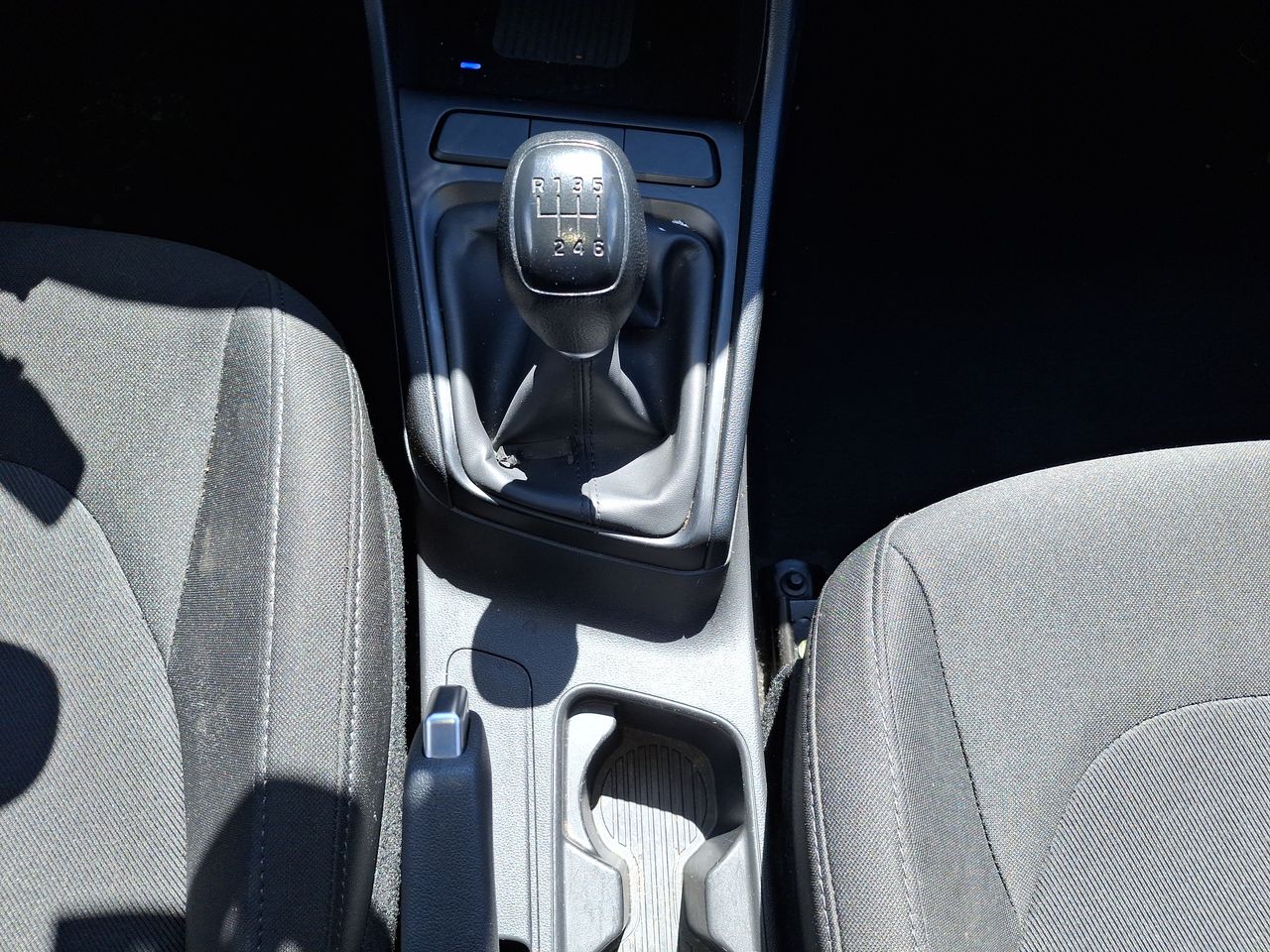 HYUNDAI - 32