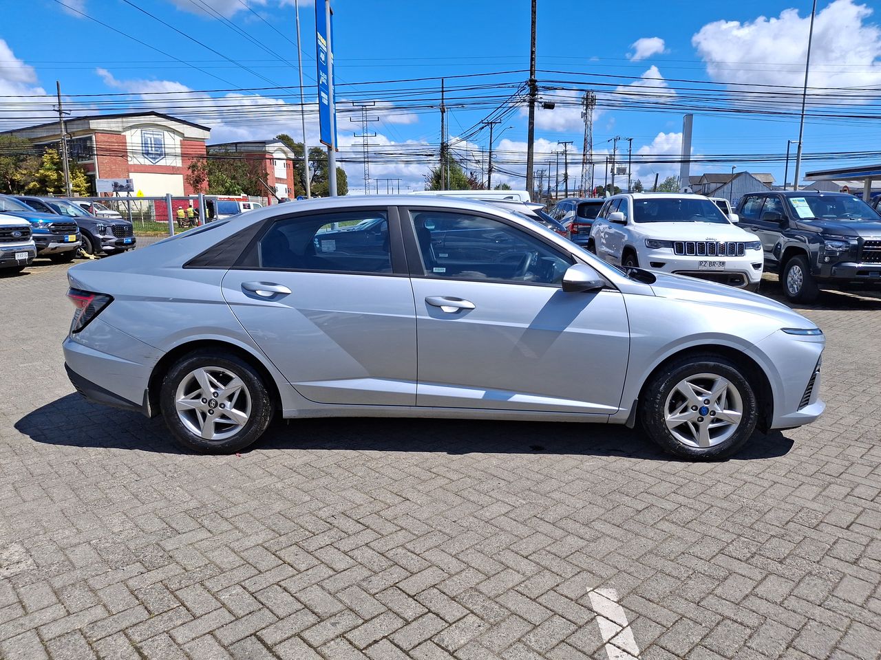 HYUNDAI - 8