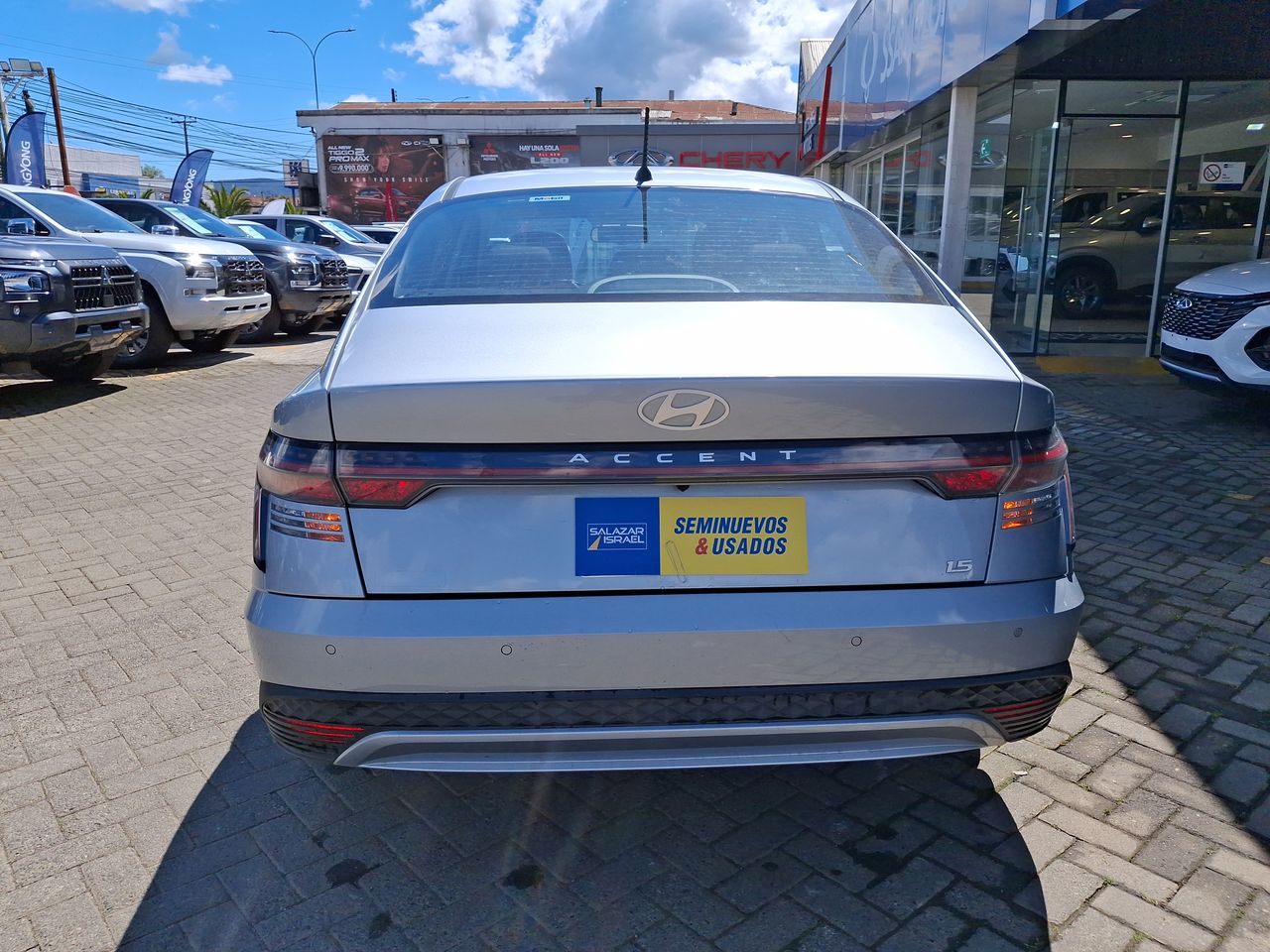 HYUNDAI - 6