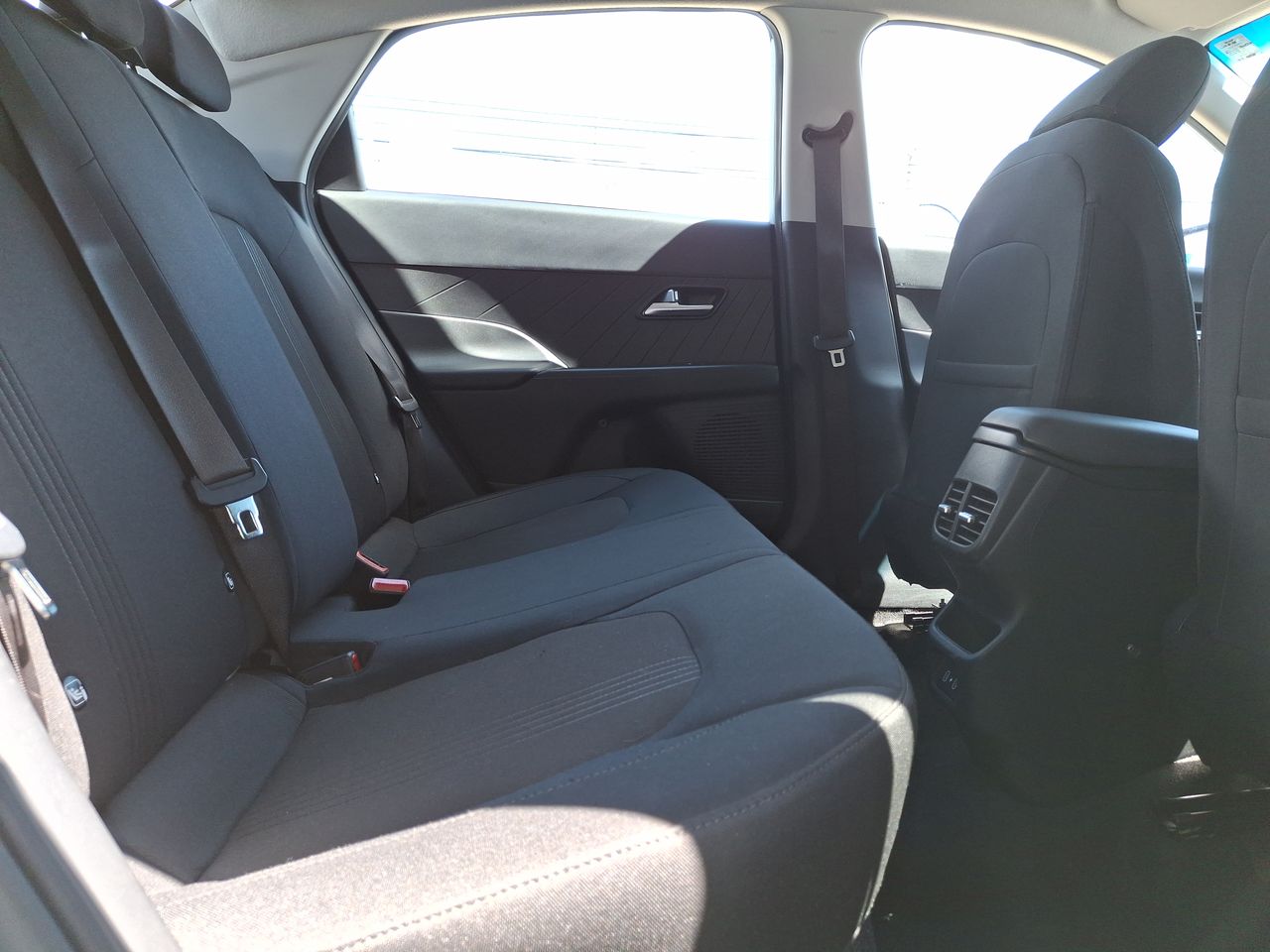 HYUNDAI - 12