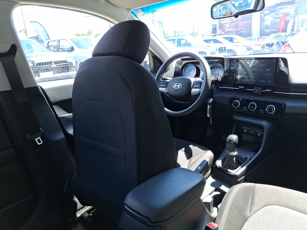 HYUNDAI - 16