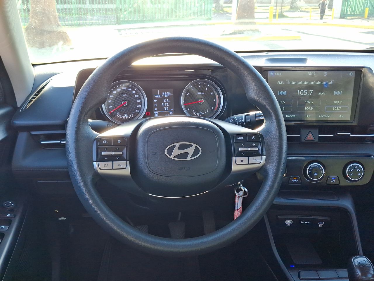 HYUNDAI - 25