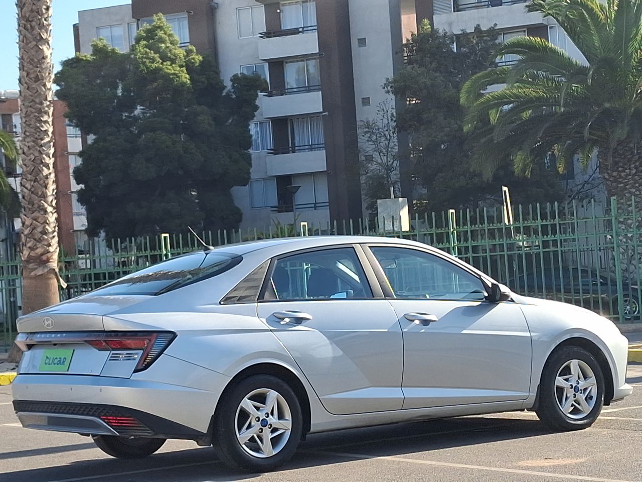 HYUNDAI - 7