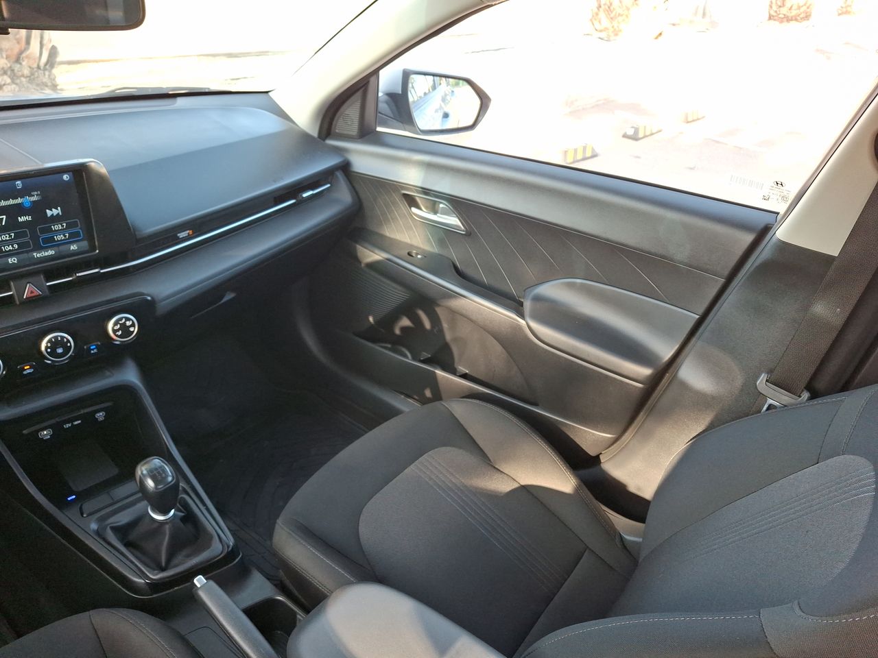 HYUNDAI - 10