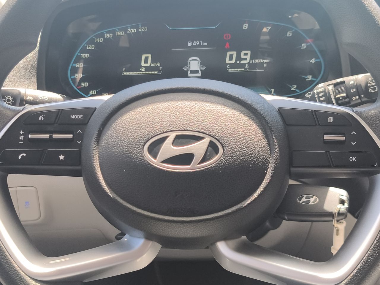 HYUNDAI - 23