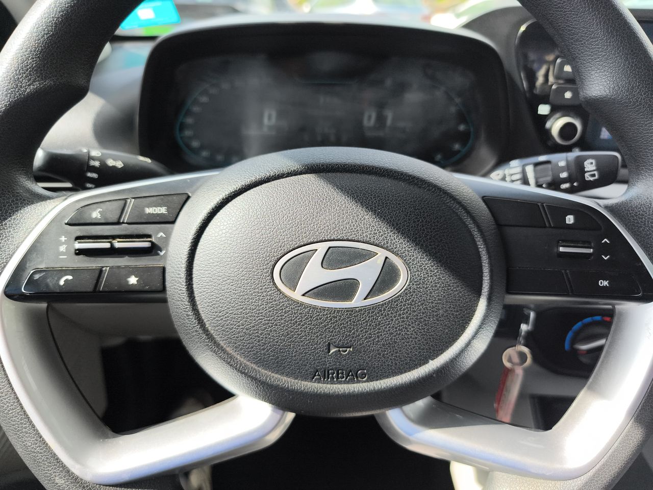 HYUNDAI - 24